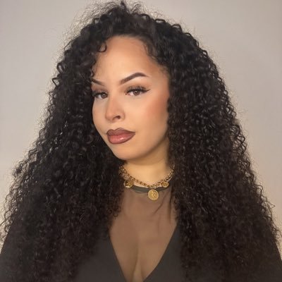 livingwithhouda's profile picture. in love with art, beauty, food, fashion, history & politics. (Quran 13:28) 💫✨