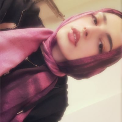 Sarah_Ebrahemm's profile picture. I still don’t understand Twitter, but here I am.