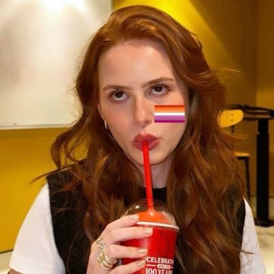 twopiwcs's profile picture. ao contrário do ódio, que é o amor