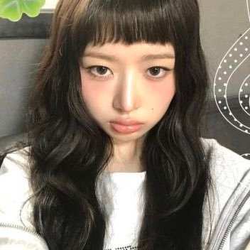 dailylifeis's profile picture. 민주 ۶ৎ lucky girl ♱ syndrome ⸝⸝ ∿