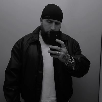 _mthldwg's profile picture. Heureux celui qui a pu pénétrer les causes secrètes des choses.