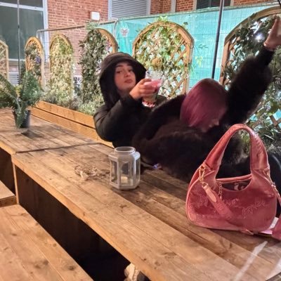 mot3lwhore's profile picture. 𝓌𝓇𝒾𝓉𝓉𝑒𝓃 𝒷𝓎 𝓃𝑒𝓈𝓈𝒶 𝒷𝒶𝓇𝓇𝑒𝓉𝓉‧₊˚✩彡