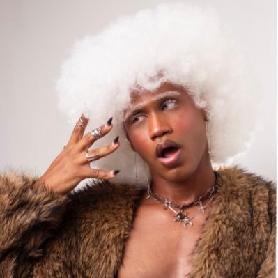 Kadestry's profile picture. Hoe Hoe Hoe! Feliz Cueridad 🥰