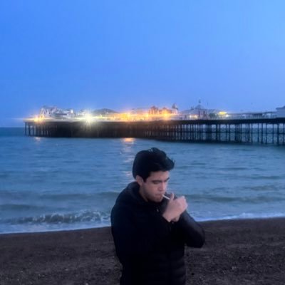 yeisi_xcx's profile picture. i never shut up & i love music