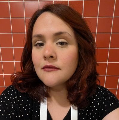 SraPulpo's profile picture. “The horrors persist but so do I.” 📚Doctoranda en Ciencias Políticas en la @unicomplutense. Geografía Política Crítica y Estudios Culturales.