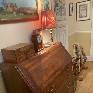 CroneThe86880's profile picture. Cantankerous, old, English woman, conservative by inclination. Books, politics, houses and art.