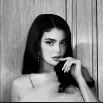 QCCQG's profile picture. كذا من دون ماتقصد، تجيها النّاس مبهوره.|@14EWW