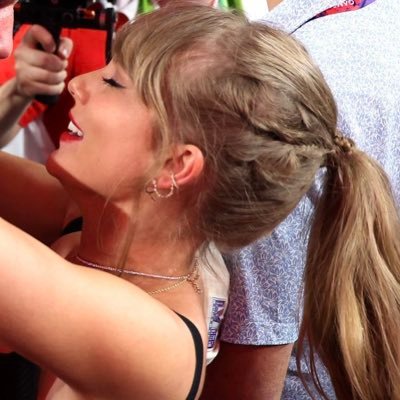 opalitesaboteur's profile picture. 🦁💚 #1 maroon and reputation stan. #ParisTSTheErasTour N4 #LiverpoolTSTheErasTour N1 #AmsterdamTSTheErasTour N2