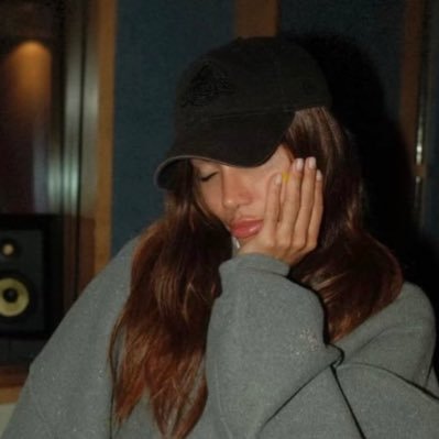 firstbrazilian's profile picture. Anitta’s Stan