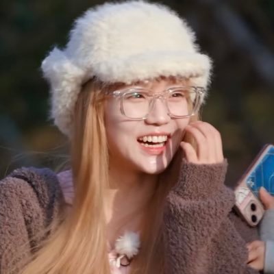 oliihye's profile picture. um @aiwiloop