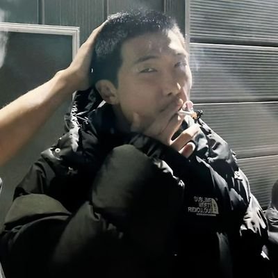 thvgoogh_'s profile picture. 