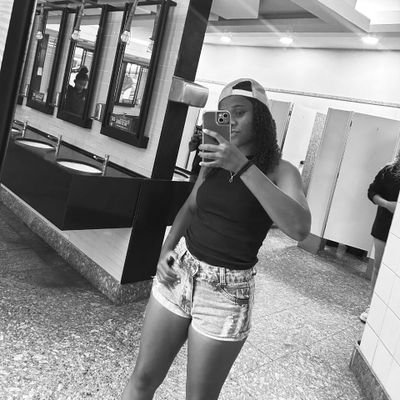 GonzagaMirian1's profile picture. 𝑆𝑒𝑗𝑎 𝑓𝑜𝑟𝑡𝑒, 𝑒 𝑐𝑜𝑟𝑎𝑗𝑜𝑠𝑎 💗✨ @cristiano