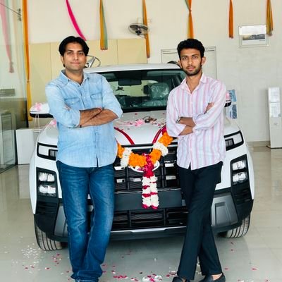 Amitsirra09's profile picture. social worker