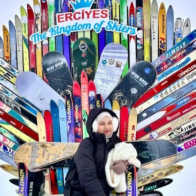 uffvvs's profile picture. Belum dewasa tapi tak bebal