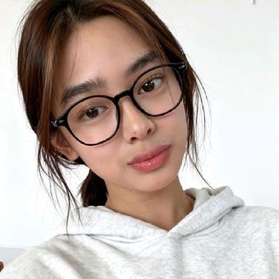 kimowyo's profile picture. 😊