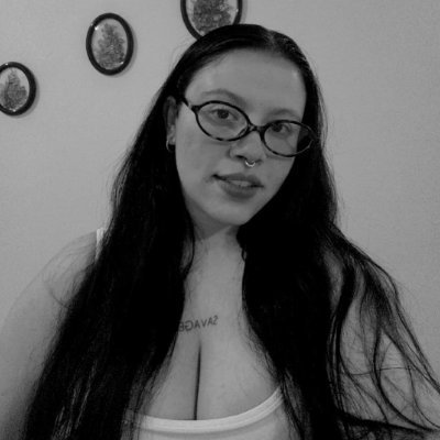 isis289690's profile picture. 