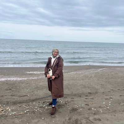 bettusuu's profile picture. İAÜ🎓💉                                                               🦂