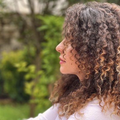 Sparqam's profile picture. من چراغ‌ام، نورِ داده بازنستانم ز کس