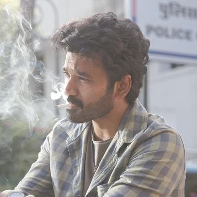 SmileyBoyoff_'s profile picture. Retired | #Dhanush | Pet Parent |  @Smileyboyoff 67k Under Suspension | #Idlikadai #Tereishkmein |            

follow - @DhanushWarriors