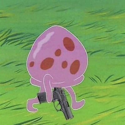 Eastrnmade's profile picture. eastrn. 
cavaleiro and his cat
🌍