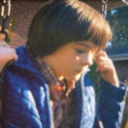 saturnstarmuse's profile picture. it was the best thing I've ever done. miwi 🥺. 
                 #1 WILL BYERS DEFENDER