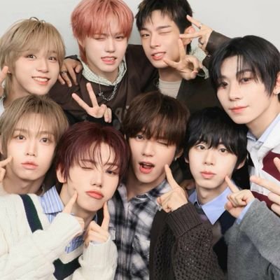 LaureeTolentino's profile picture. Mom of 4 beautiful girls