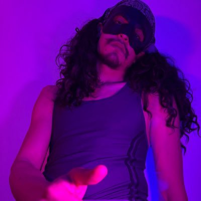 tallnuncut's profile picture. Marihuano alto y vergon de 25 años de edad, 190 cm de alto⬆️ y 22 cm de verga🍆 MX30/US12🦶🏼 Coordino encuentros y llamadas por MD. NSFW @vergonmarihuano