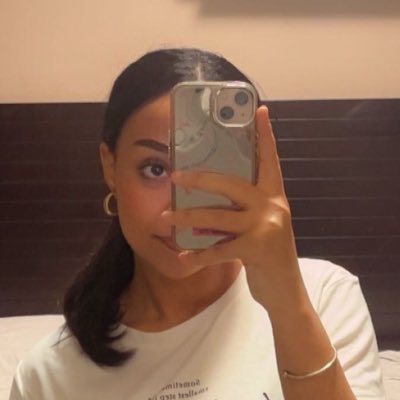 NoufBadr7's profile picture. أغمضتُها كي لا تفيضَ فأمطرت