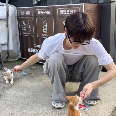 flawwanne's profile picture. just my reading account blehh (i yap here a lot tbh)