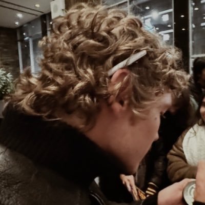 songofgalitzine's profile picture. 