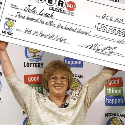 Julieleach21345's profile picture. 