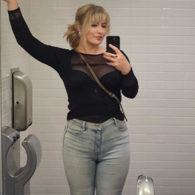 tomikayden's profile picture. I’m a  trans woman and a model