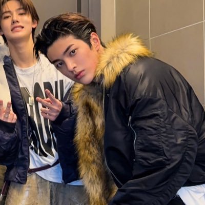 lesforzu's profile picture. 엄마가넘잘나가서미안해아들