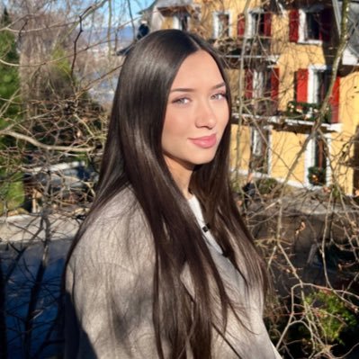 clotildejss's profile picture. 