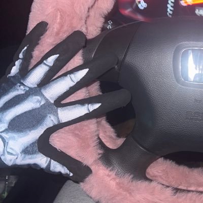 shootmeback's profile picture. it won't ever end, will it?