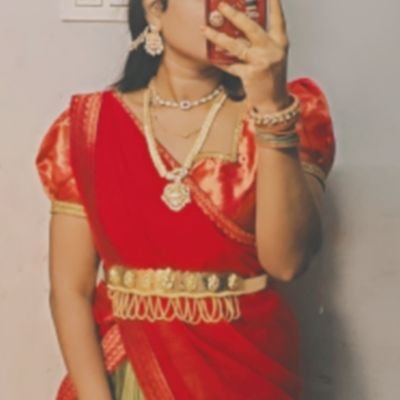 AlwaysMadhuu's profile picture. Cult Fan Girl Of @AlwaysRamcharan 👊😎 Naa Hero Joliki Ranantha Varaku, Ye Hero ki Aina Respect Istha 👍