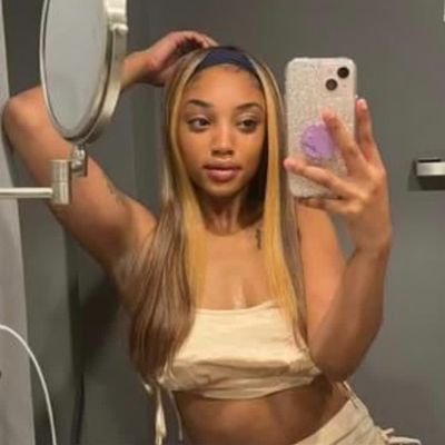 avabenzo43218's profile picture. cook me romantic dinner with roses 🌹😍🥰😘