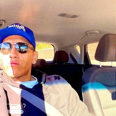 NewLeafZay's profile picture. Leafs been changed… #OnePride #GoBlue