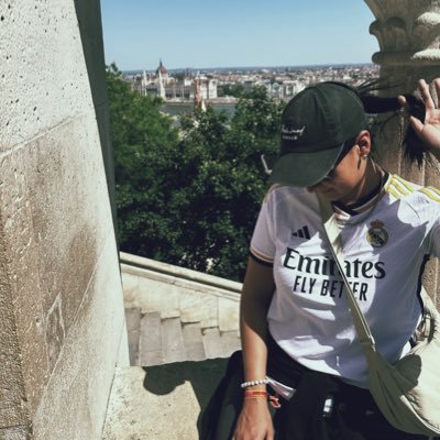 LauMadridista94's profile picture. De niña le sacábamos 6 Champions al Barsa, llegó Cruyff inventaron el fútbol. Llegó Messi Dios del fútbol, llego Guardiola,el mejor del mundo.Hoy les sacamos 10