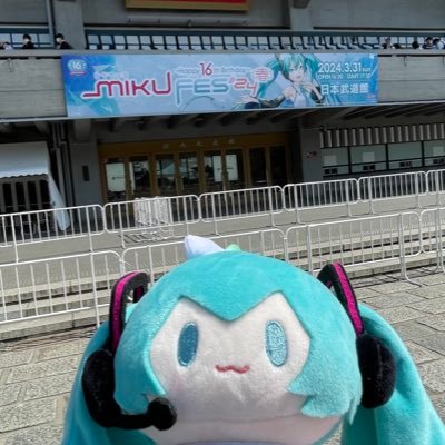 ex_ky0c0ala's profile picture. 独り言/フォロー非推奨/ゲームの大会とかよく見てる。