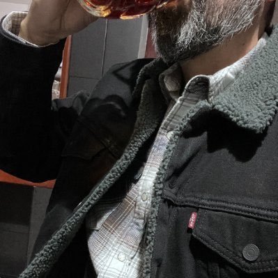 iOsuwarudo's profile picture. 🇲🇽 In this game called life, you must learn to play alone and without showing your cards. Peace Finder. 🌿 Britpop 90's. Coffee. Buddhism. Poetry. 🪶