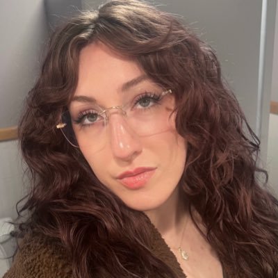 peachcraftt's profile picture. plot hound