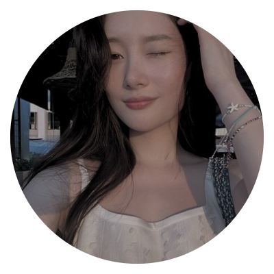 porcelaiwn's profile picture. 𓊮 :    (   ℳisty,    Vol.  888  )  ———   little tinsel,  ..  scents of heaven touch.  Dame tones of romantic en  boudoir chapitre:  hearts. ♥︎
