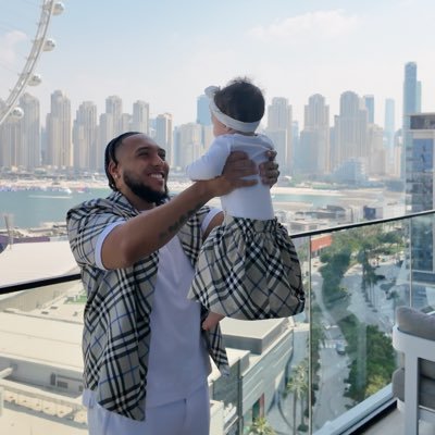 yanisecom_'s profile picture. Papa et créateur de marques e-commerce. +5M€ générés depuis 2020. (Mon accompagnement 1-1👇)