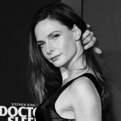 sweeteneraird's profile picture. written by ariana grande, directed by tim burton