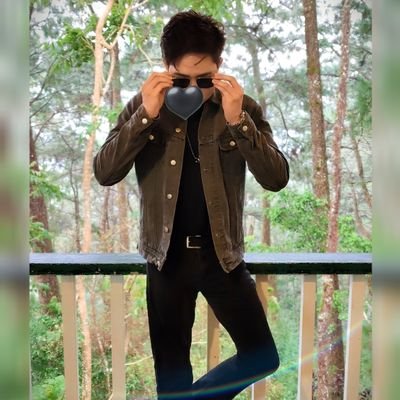 Ze_Ro21's profile picture. 26 y.o • violinist • poet • 6'0 • TAKEN