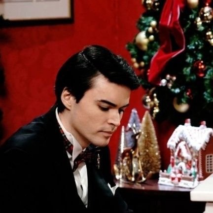 suckit_nerds's profile picture. 