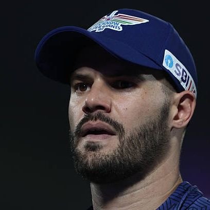 anshhffs's profile picture. 