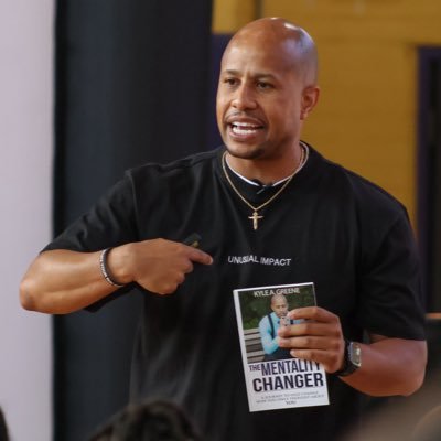 KyleSpeaks_'s profile picture. Helping to change students’ mindsets, one school at a time. #KyleSpeaks 📧 kyle@kyleagreene.com