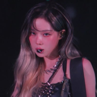 raelfstyl's profile picture. @fanboyjaim’s backup acc. 99L. #소녀시대 #레드벨벳 #에스파 #세븐틴 #르세라핌
